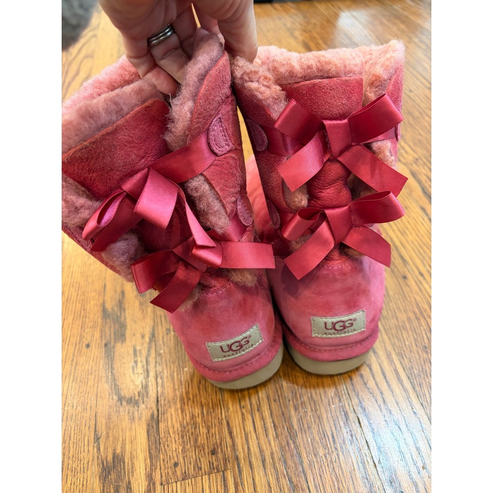 UGG Australia Bailey Bow II Pink Suede Sheepskin Boots 1002954 Womens 9